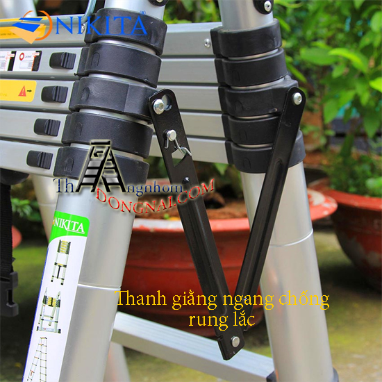 thanh giằng ngang ở giữa thang AID